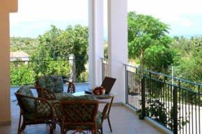 Гостиница Garden Villas  Храни